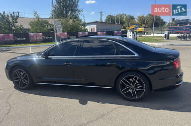 Седан Audi A8 2012 в 
