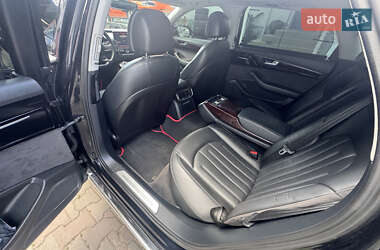 Седан Audi A8 2012 в 