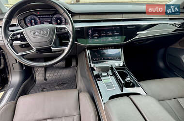 Седан Audi A8 2018 в 