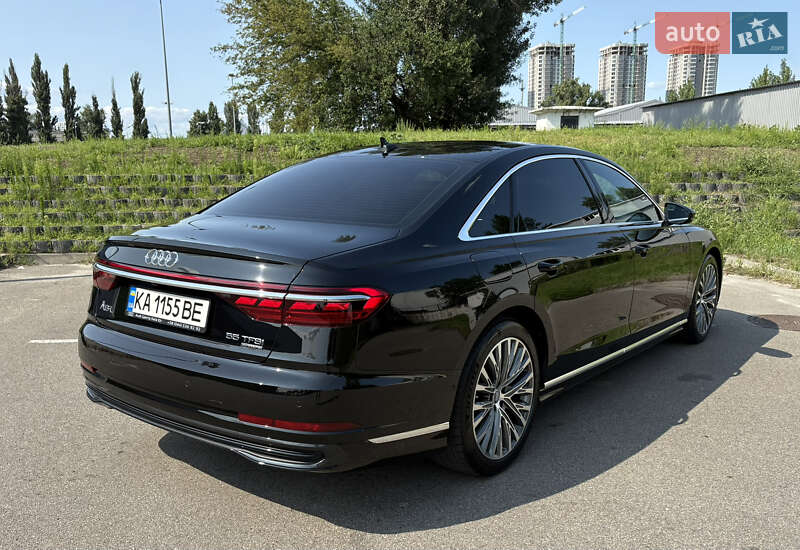 Седан Audi A8 2022 в Киеве