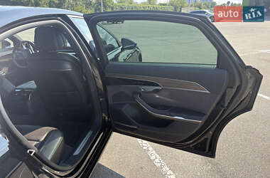 Седан Audi A8 2022 в Киеве