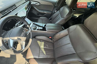 Седан Audi A8 2022 в 