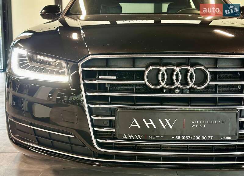 Седан Audi A8 2013 в Львові