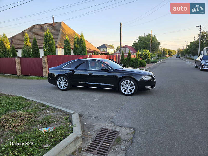 Седан Audi A8 2013 в Борисполе