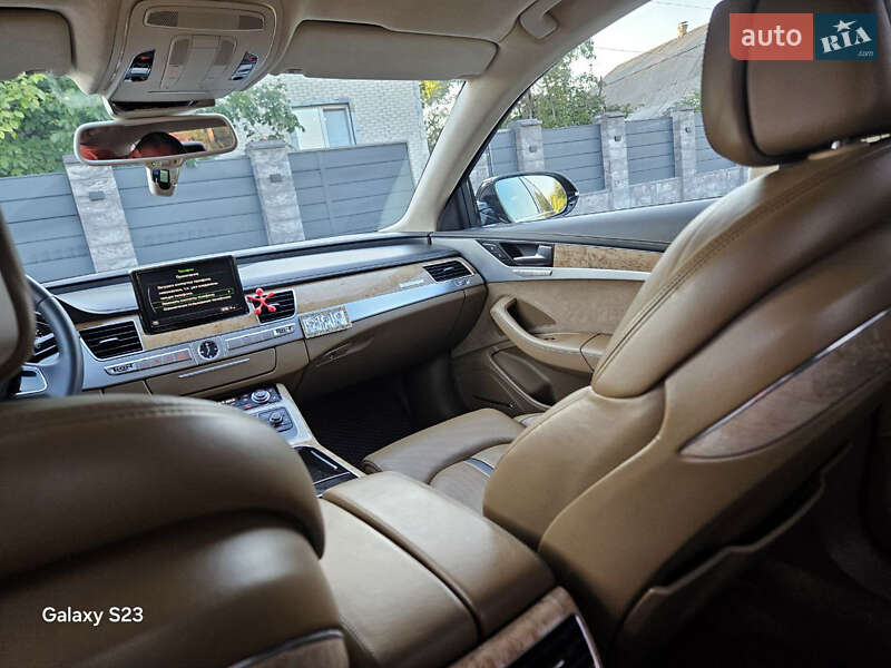Седан Audi A8 2013 в Борисполе
