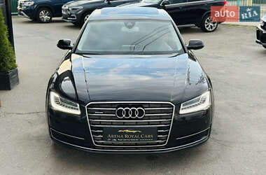 Седан Audi A8 2017 в 