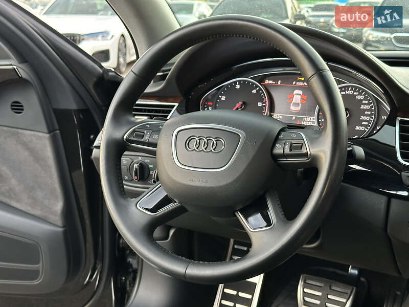 Седан Audi A8 2017 в Харькове
