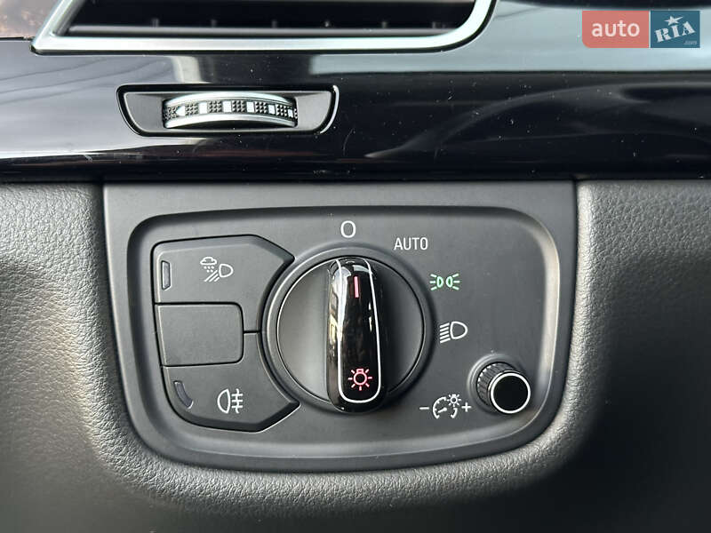 Седан Audi A8 2017 в Харькове