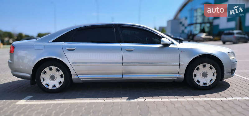 Седан Audi A8 2006 в 