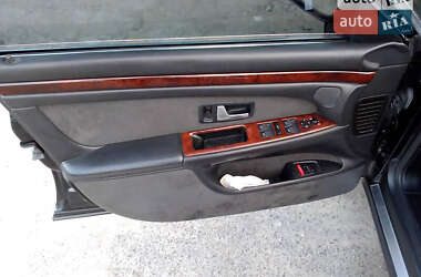 Седан Audi A8 2001 в 