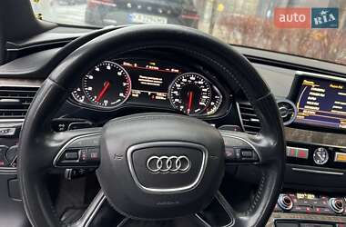 Седан Audi A8 2015 в Киеве