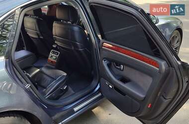 Седан Audi A8 2004 в 