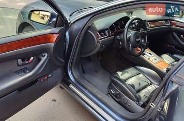 Седан Audi A8 2004 в 