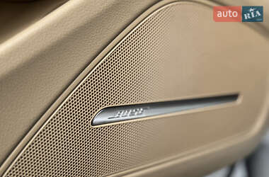 Седан Audi A8 2014 в 