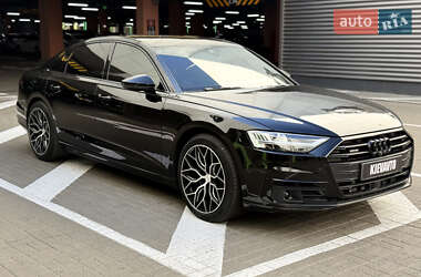 Седан Audi A8 2017 в 
