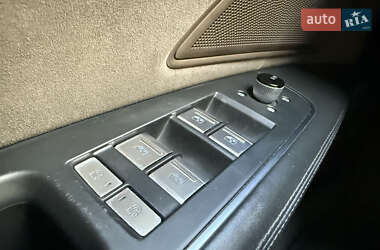 Седан Audi A8 2017 в 
