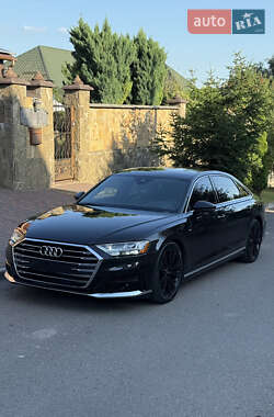 Седан Audi A8 2021 в Ровно