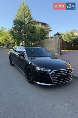 Седан Audi A8 2021 в Рівному