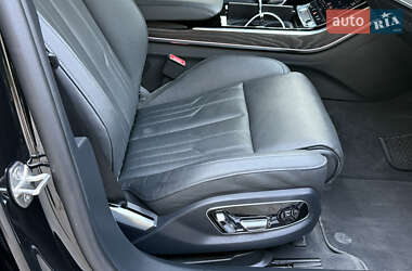 Седан Audi A8 2020 в 