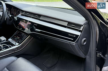 Седан Audi A8 2020 в 