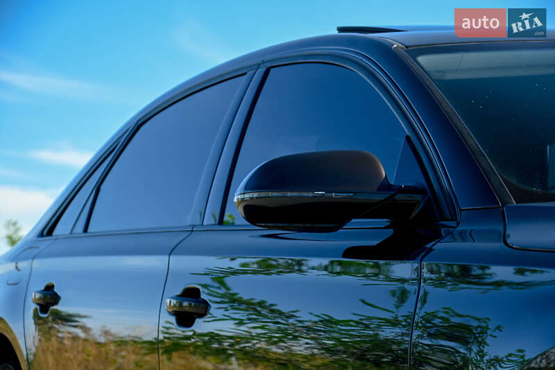 Седан Audi A8 2013 в Бердичеві