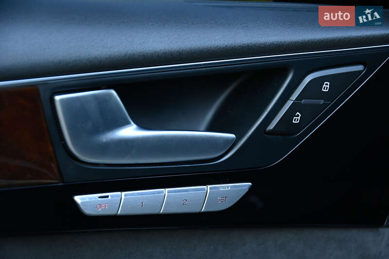 Седан Audi A8 2013 в Бердичеві