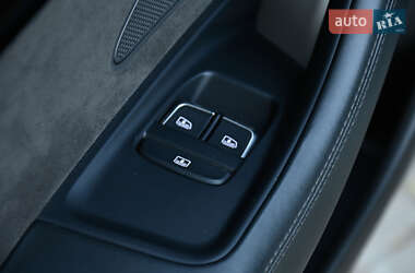 Седан Audi A8 2013 в 