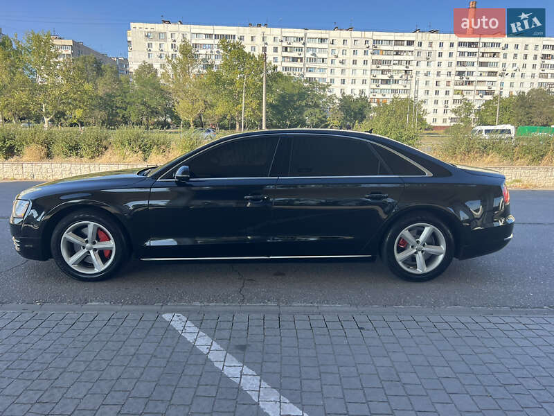 Седан Audi A8 2013 в Запоріжжі
