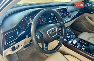 Седан Audi A8 2013 в 