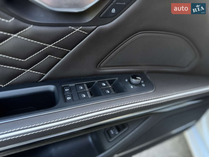 Седан Audi A8 2020 в Києві