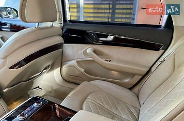 Седан Audi A8 2013 в 