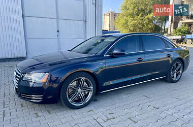 Седан Audi A8 2013 в Черновцах