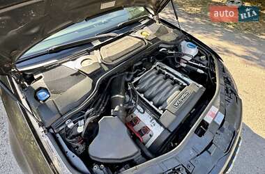 Седан Audi A8 2004 в 