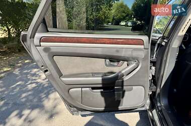 Седан Audi A8 2004 в 