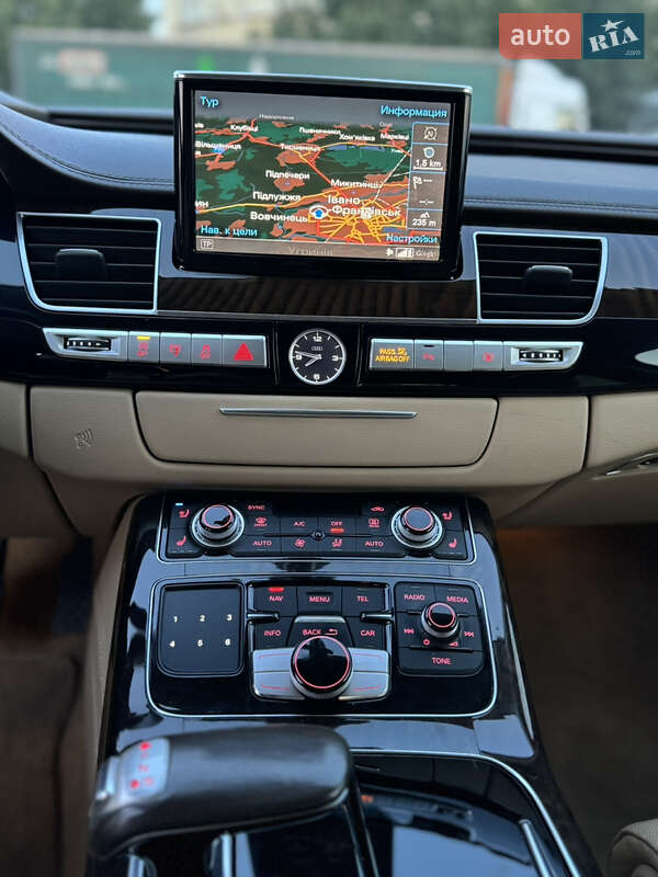 Седан Audi A8 2015 в Ивано-Франковске