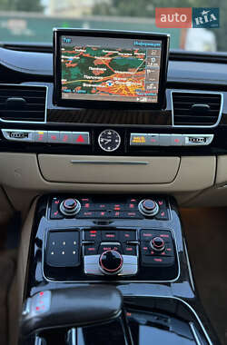 Седан Audi A8 2015 в 