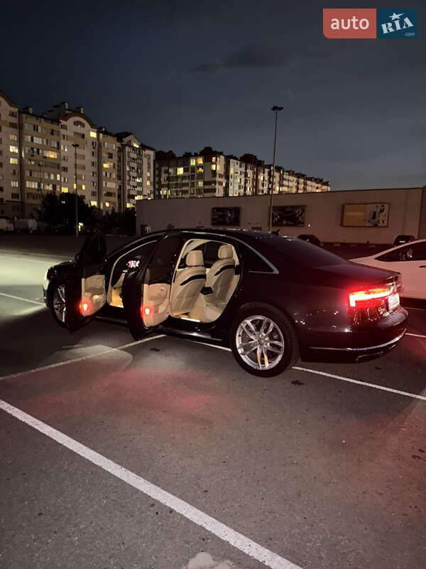 Седан Audi A8 2015 в Ивано-Франковске