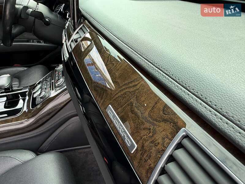 Седан Audi A8 2017 в Вінниці