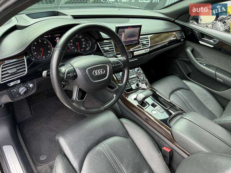Седан Audi A8 2017 в Вінниці
