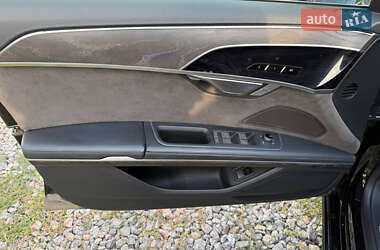 Седан Audi A8 2020 в 