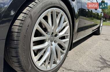 Седан Audi A8 2015 в 