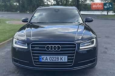 Седан Audi A8 2015 в 