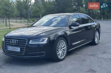 Седан Audi A8 2015 в 