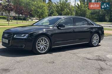 Седан Audi A8 2015 в 