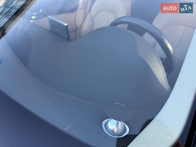 Седан Audi A8 2011 в Киеве