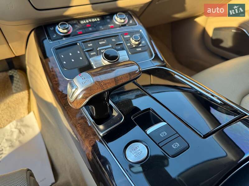 Седан Audi A8 2011 в Киеве