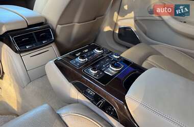 Седан Audi A8 2011 в 