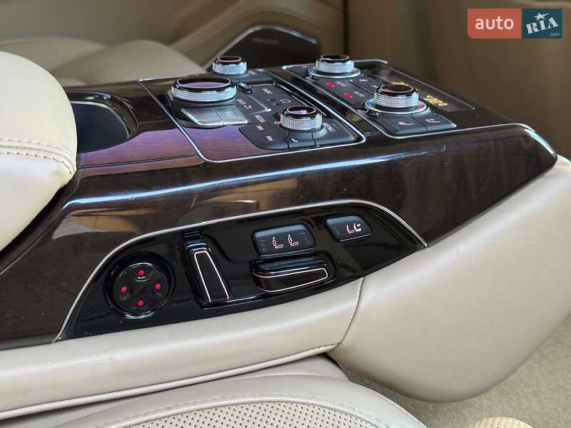 Седан Audi A8 2011 в Киеве