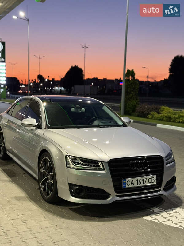 Седан Audi A8 2017 в Киеве