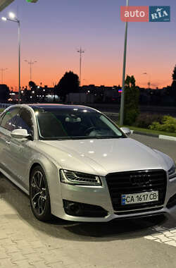 Седан Audi A8 2017 в 